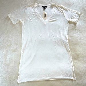 Brand New Women’s White Tee From Forever 21 Size Medium